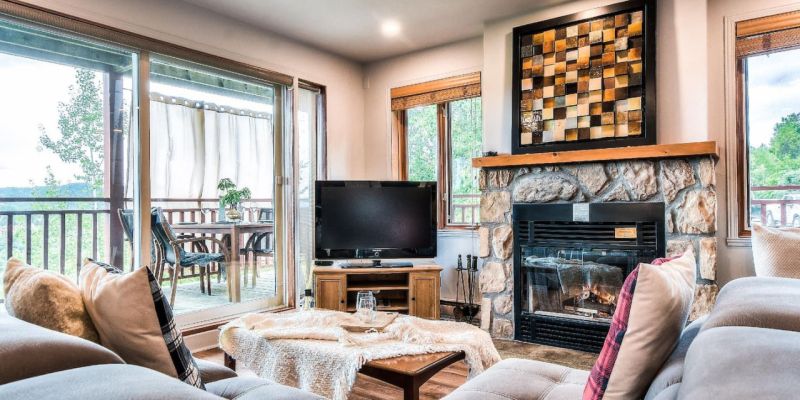 Hauts-Bois Ski In/Out 2brs w/Pool Access – Condo 193-1