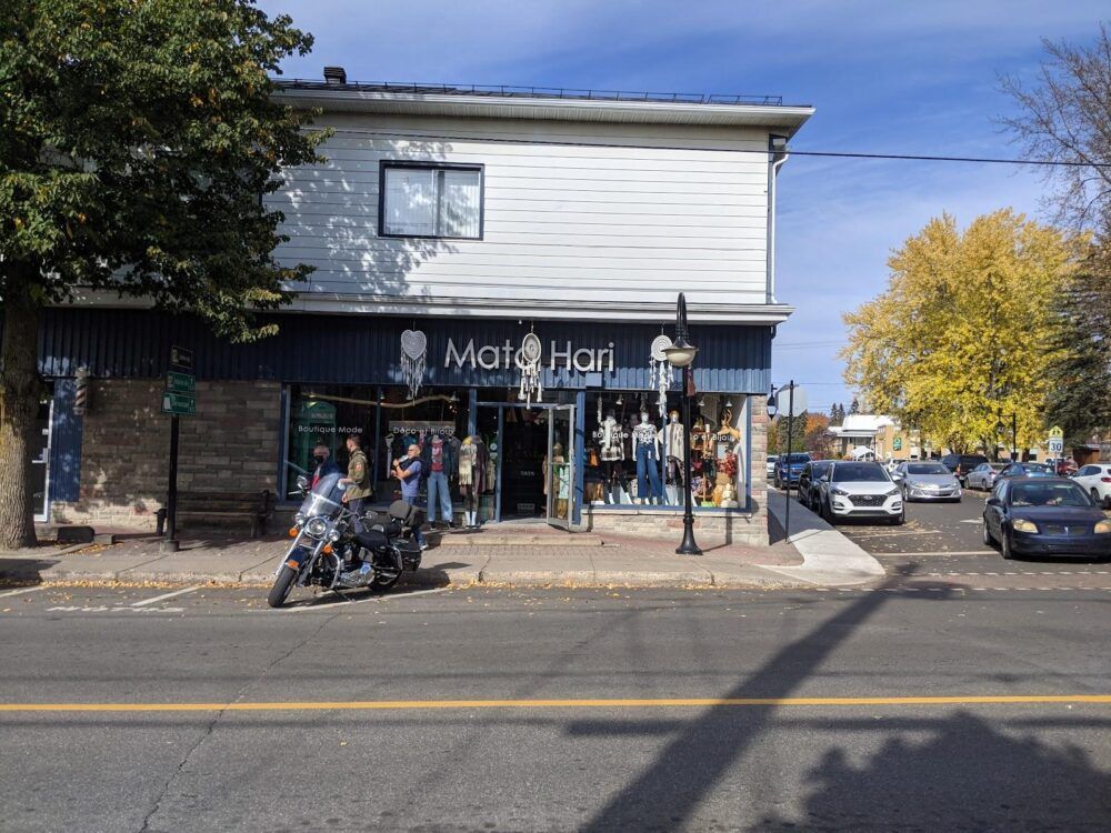 Mata Hari Boutique Image