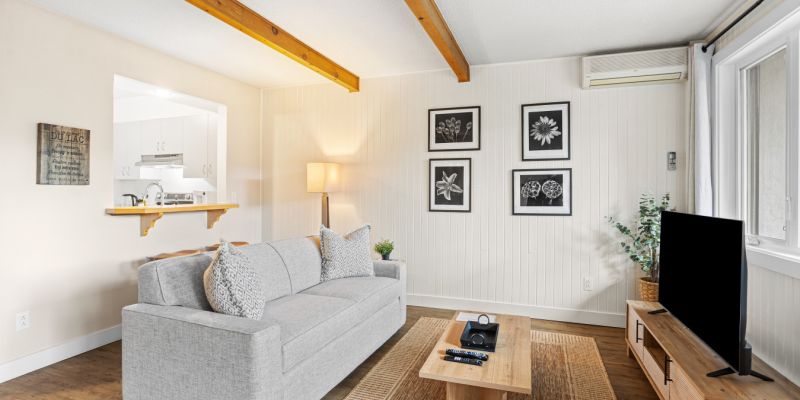 Stunning One-Bedroom Condo With Lake View – Bloc H Unit 481