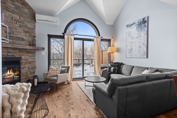 3-Story Ski-In/Ski-Out Mountain Home – Clairière unit 105