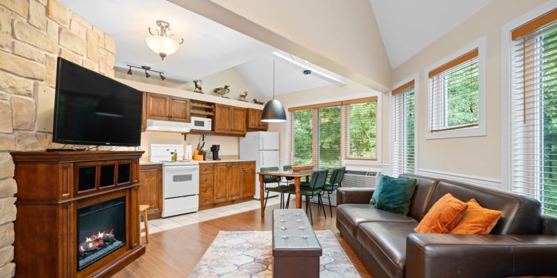 Chouette Tremblant Ski In/Out Pedestrian Village – Condo 2017