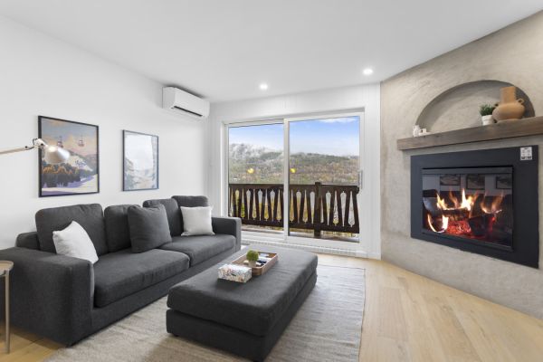 Tremblant Lakeview Retreat w/ Balcony & Fireplace- Unit HDL K223