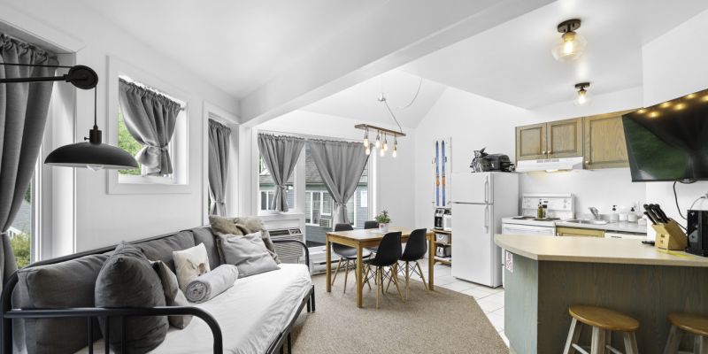 Chouette Tremblant Ski In/Out Pedestrian Village – Condo 2030
